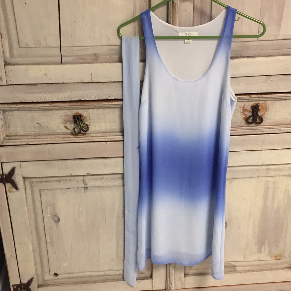 Forever 21 blue ombré flowy dress